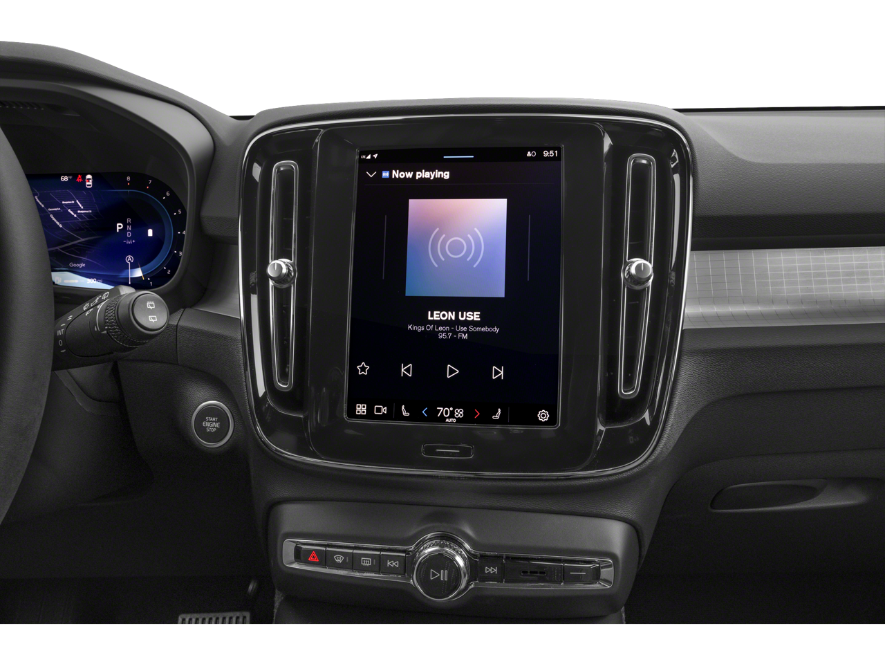 2024 Volvo XC40 B5 Plus Bright Theme