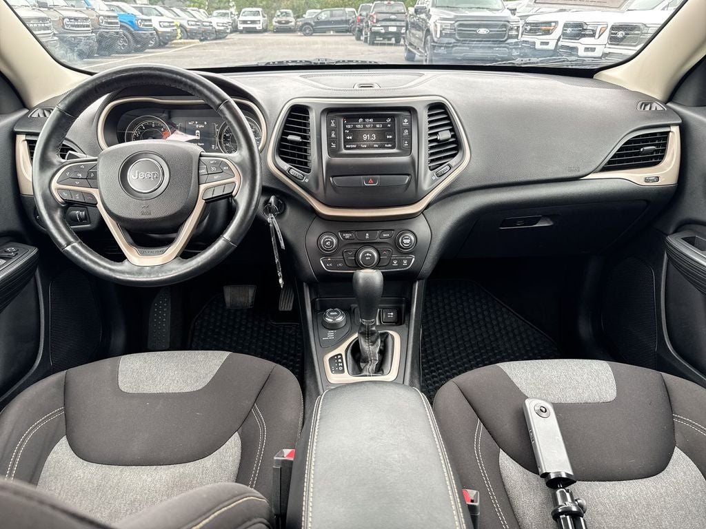 2017 Jeep Cherokee Sport