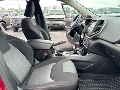 2017 Jeep Cherokee Sport