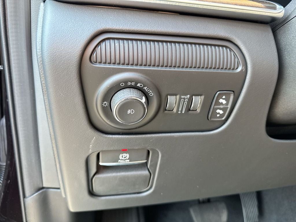 2023 Jeep Grand Wagoneer Series II