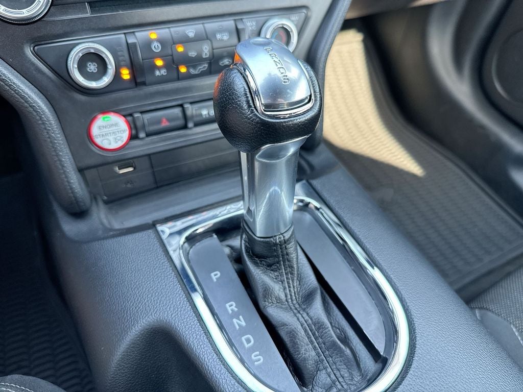 2017 Ford Mustang V6