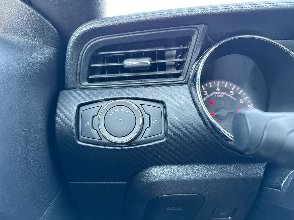 2017 Ford Mustang V6