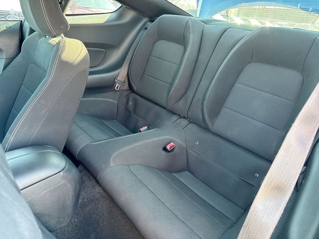 2017 Ford Mustang V6