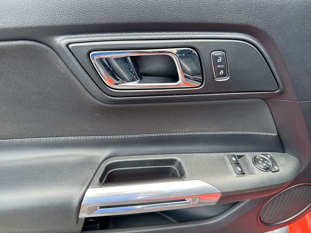 2016 Ford Mustang V6