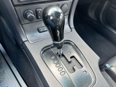 2004 Ford Thunderbird Base