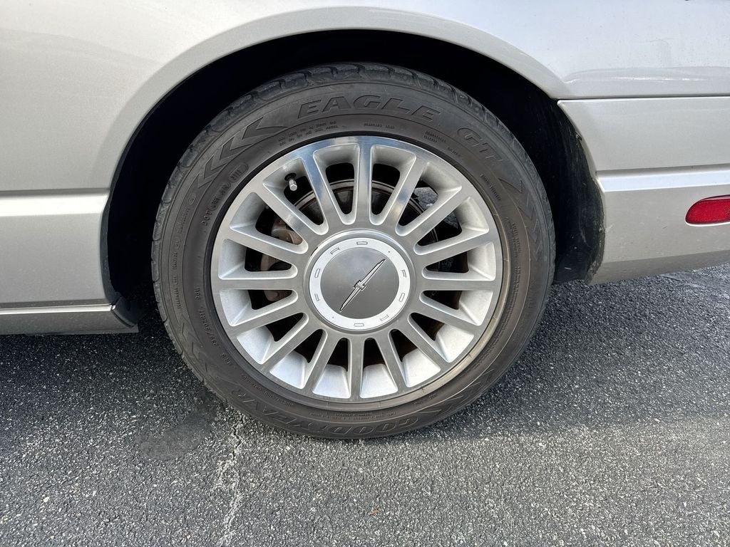 2004 Ford Thunderbird Base