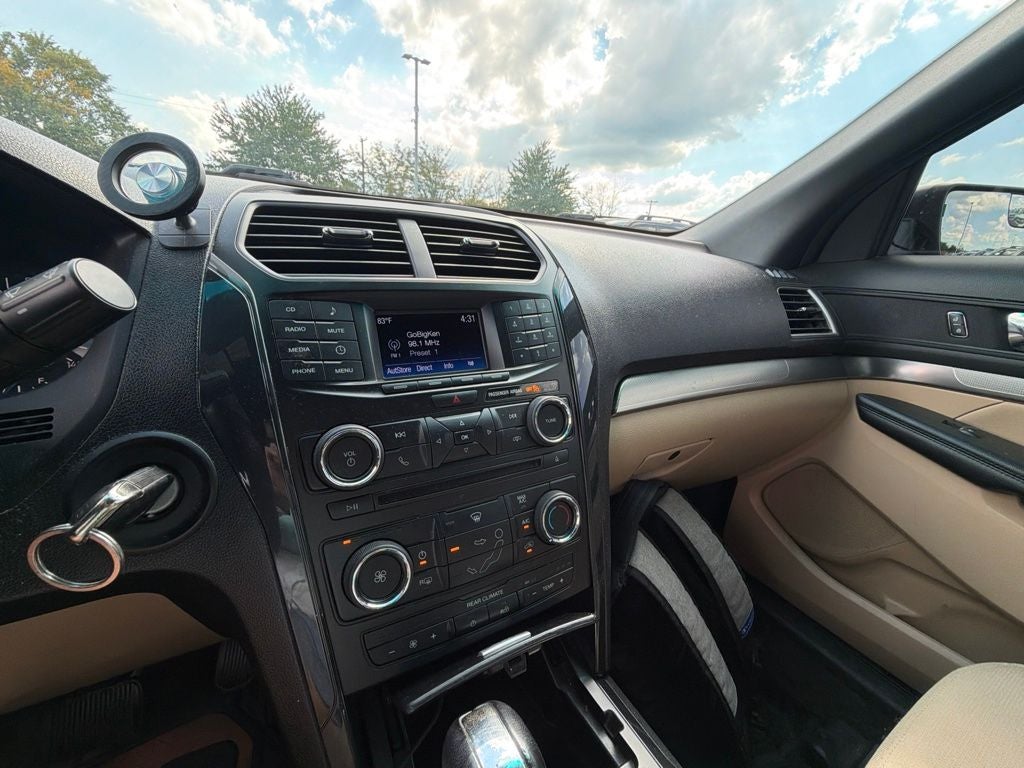 2017 Ford Explorer Base
