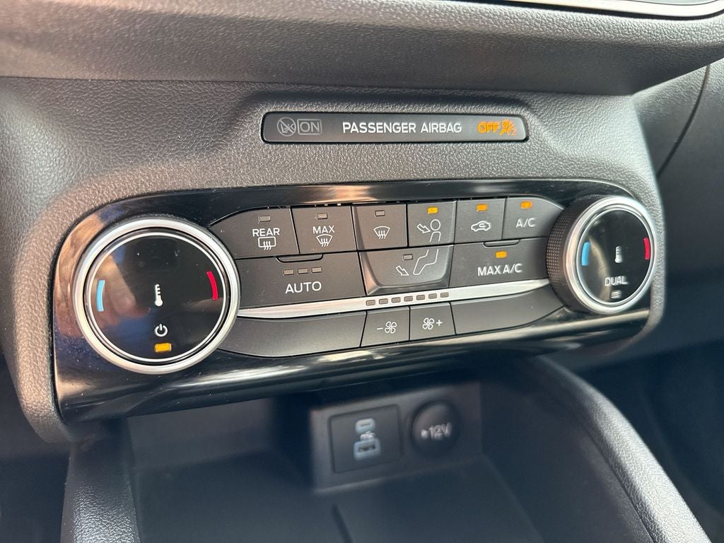 2022 Ford Escape Hybrid SE
