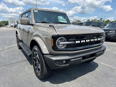 2026 Ford Bronco Outer Banks