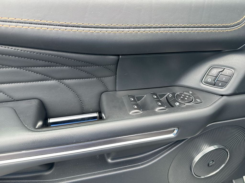 2022 Ford Expedition Max Platinum