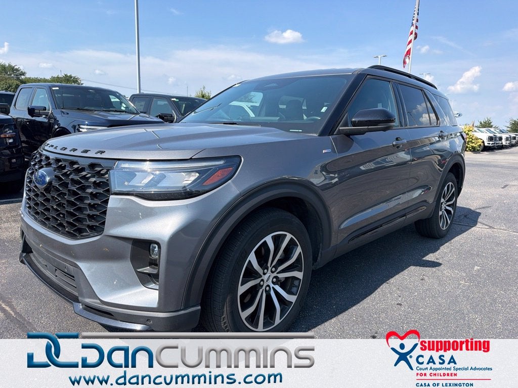2025 Ford Explorer ST-Line