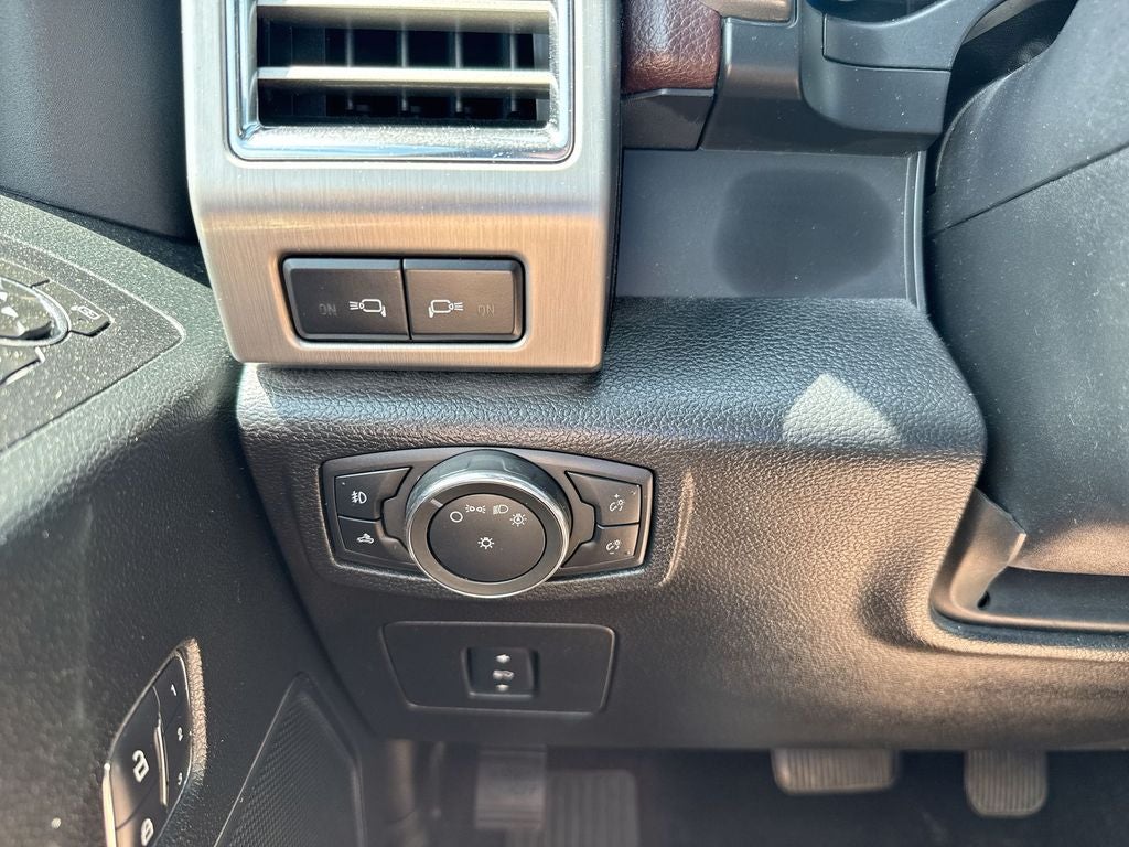 2015 Ford F-150 Platinum