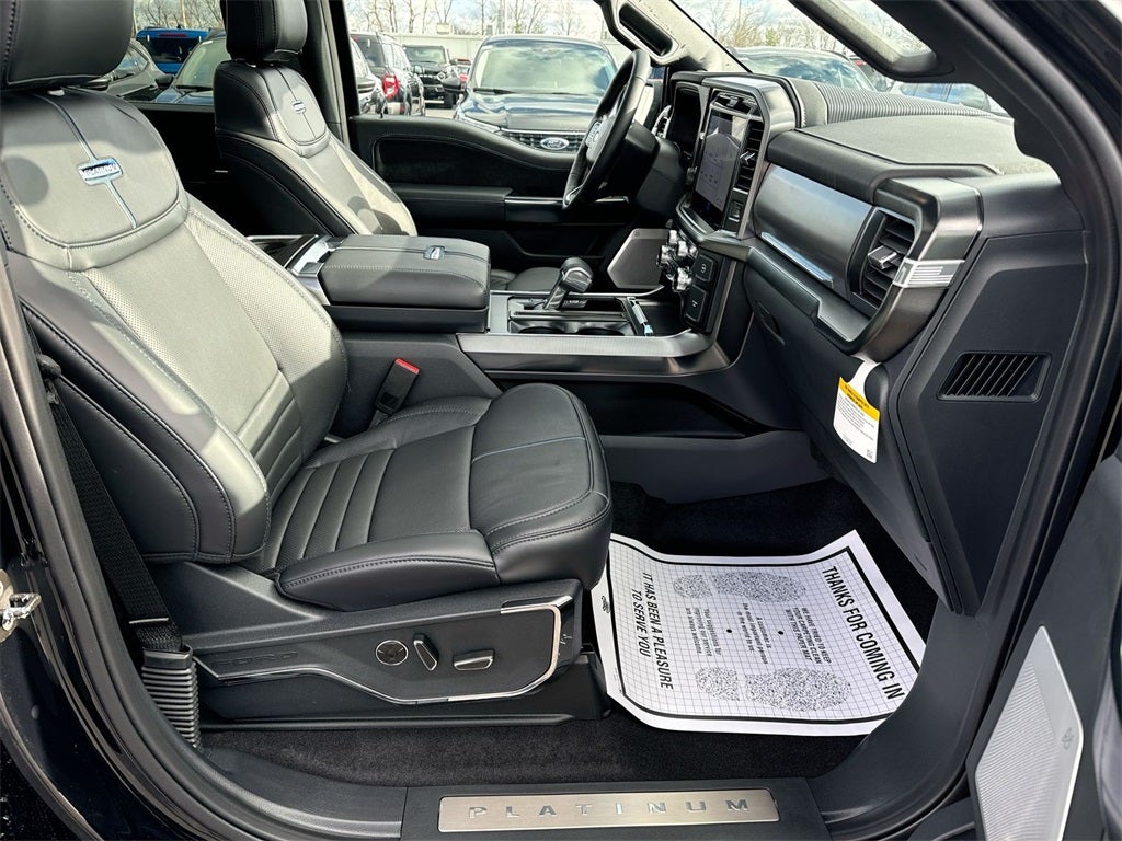 2025 Ford F-150 Platinum