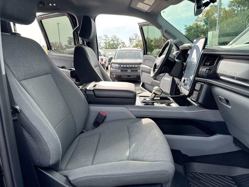 2024 Ford F-150 Lightning Flash