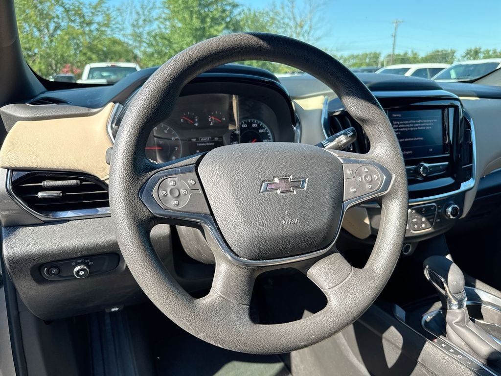 2023 Chevrolet Traverse LS