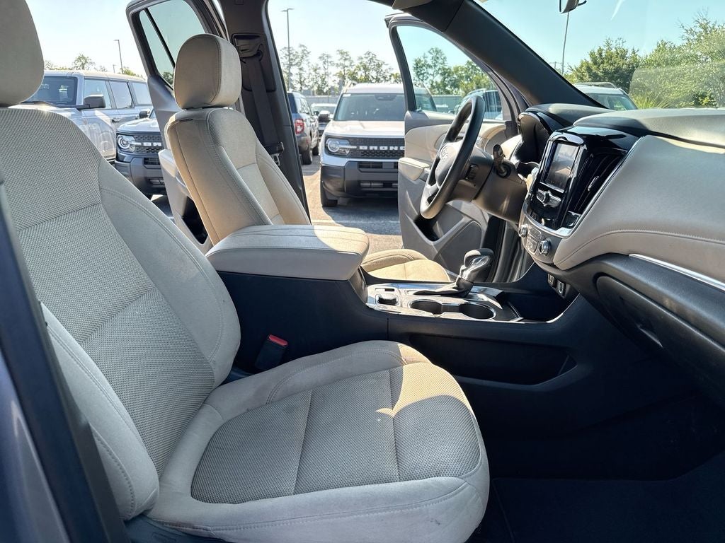 2023 Chevrolet Traverse LS