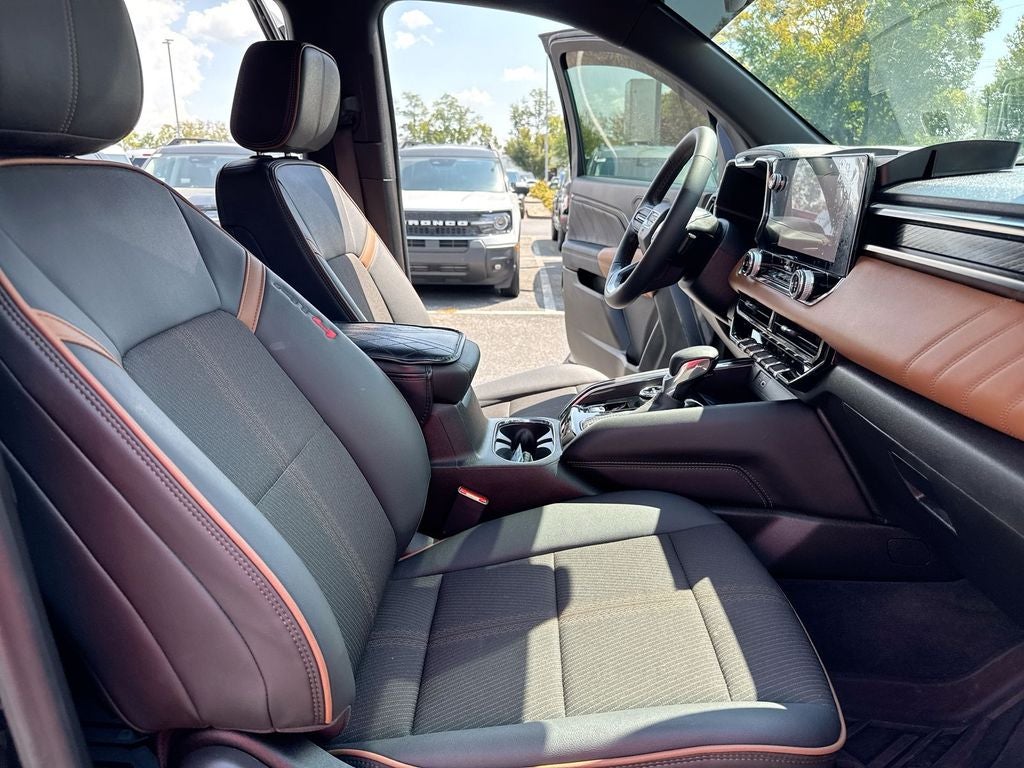 2024 GMC Canyon AT4