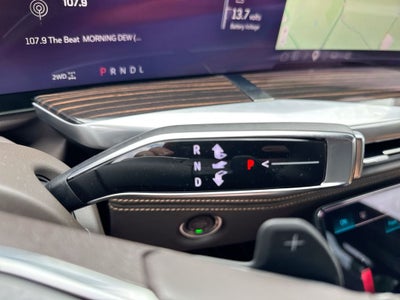 2025 Cadillac Escalade Premium Luxury