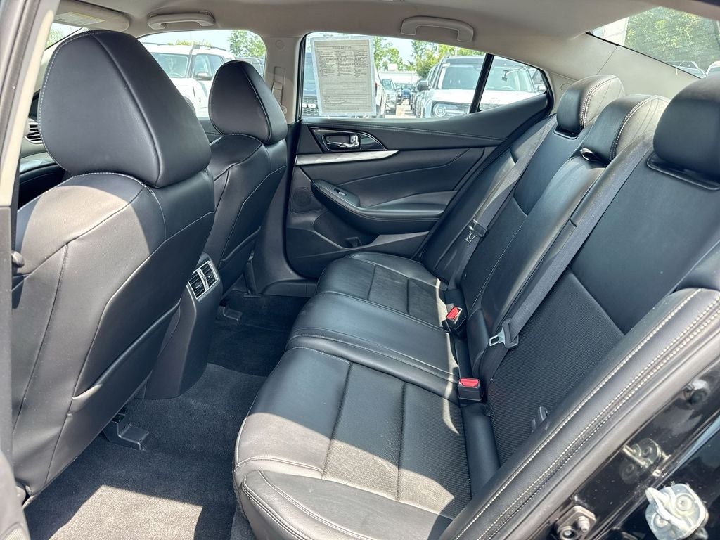 2021 Nissan Maxima SV