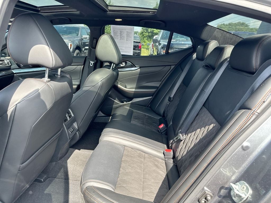 2023 Nissan Maxima SR