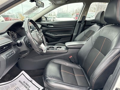 2022 Nissan Altima 2.5 SR