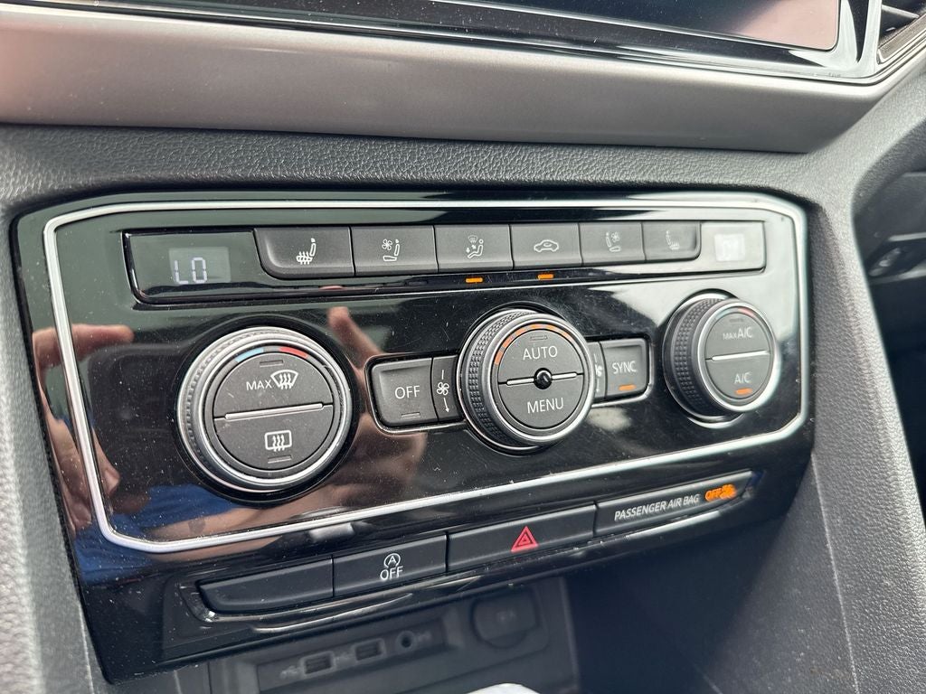2020 Volkswagen Atlas Cross Sport 3.6L V6 SEL Premium