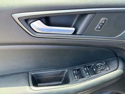 2020 Ford Edge SE