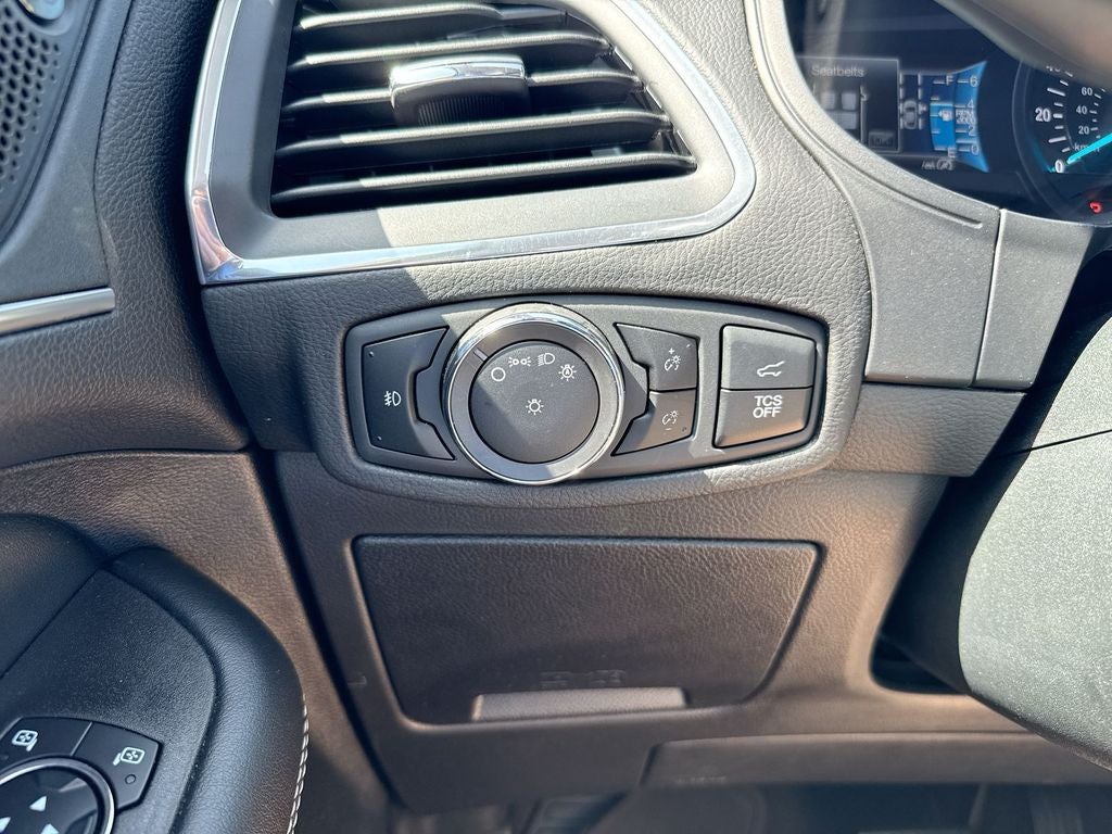 2023 Ford Edge Titanium