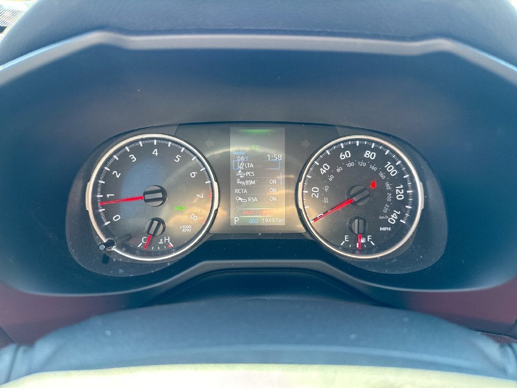 2022 Toyota RAV4 LE