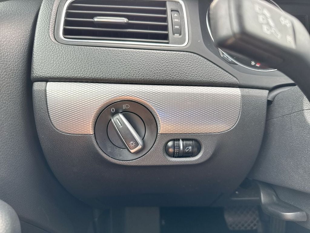 2015 Volkswagen Jetta 1.8T SE