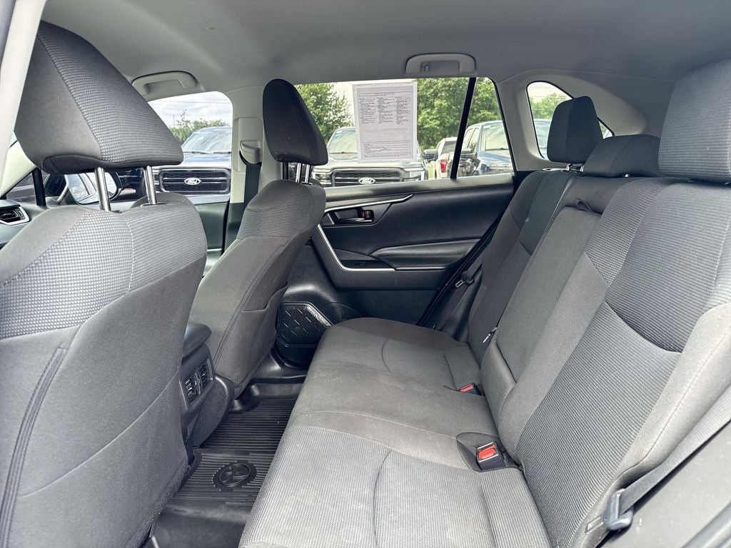 2022 Toyota RAV4 Hybrid LE