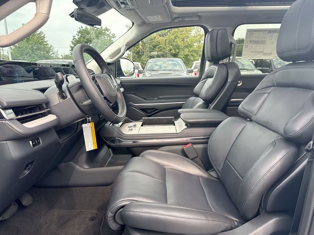 2027 Lincoln Navigator Reserve