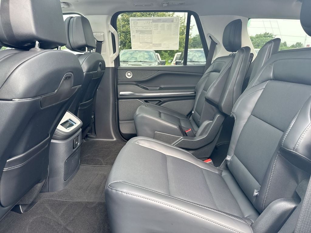 2027 Lincoln Navigator Reserve