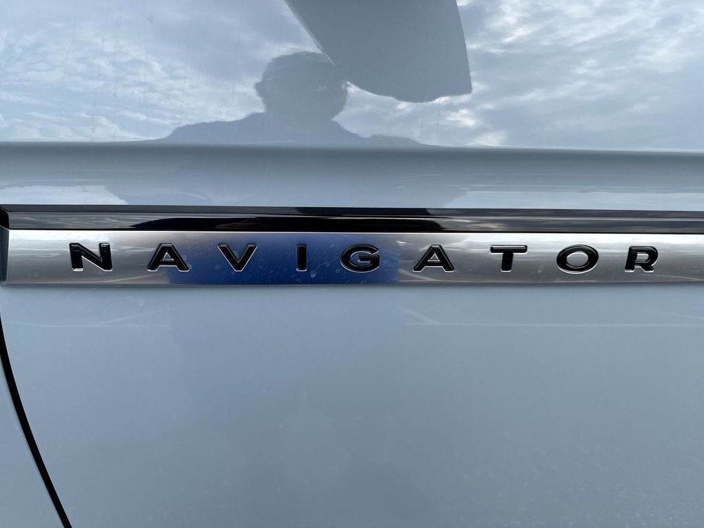 2027 Lincoln Navigator Reserve