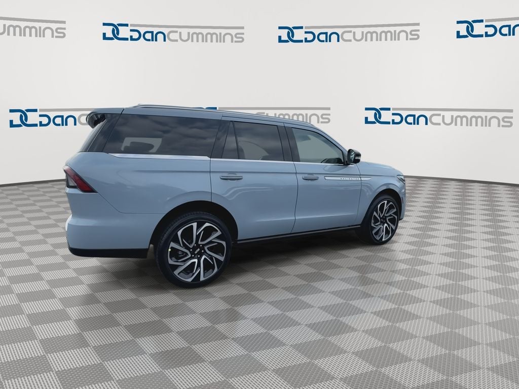 2027 Lincoln Navigator Reserve