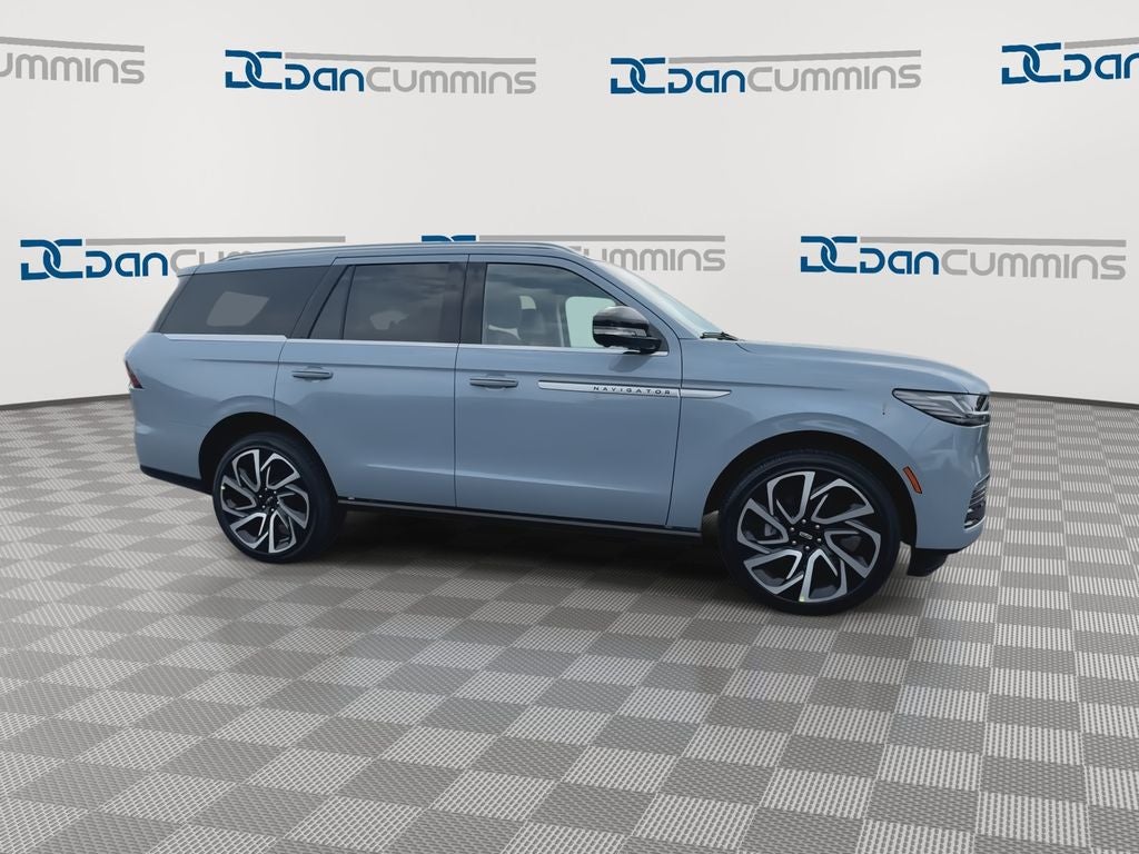 2027 Lincoln Navigator Reserve