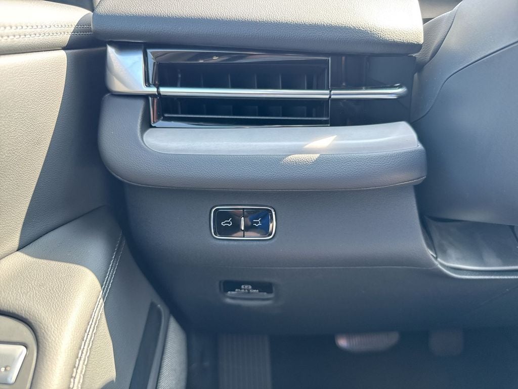 2027 Lincoln Navigator L Reserve