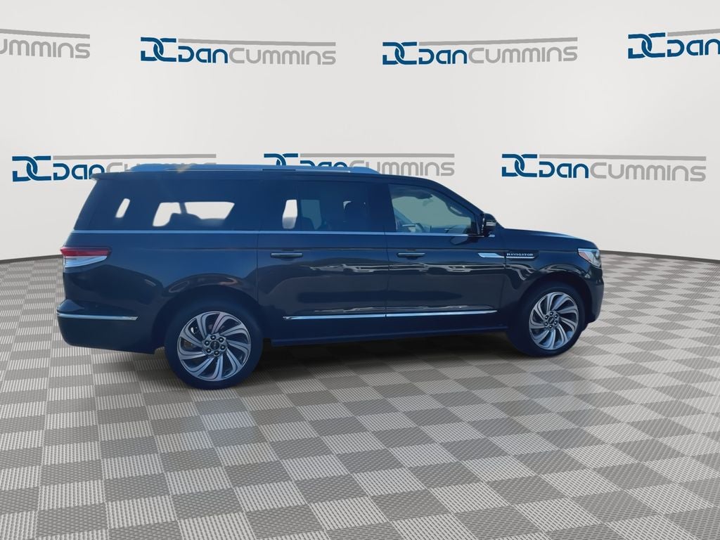 2022 Lincoln Navigator L Reserve