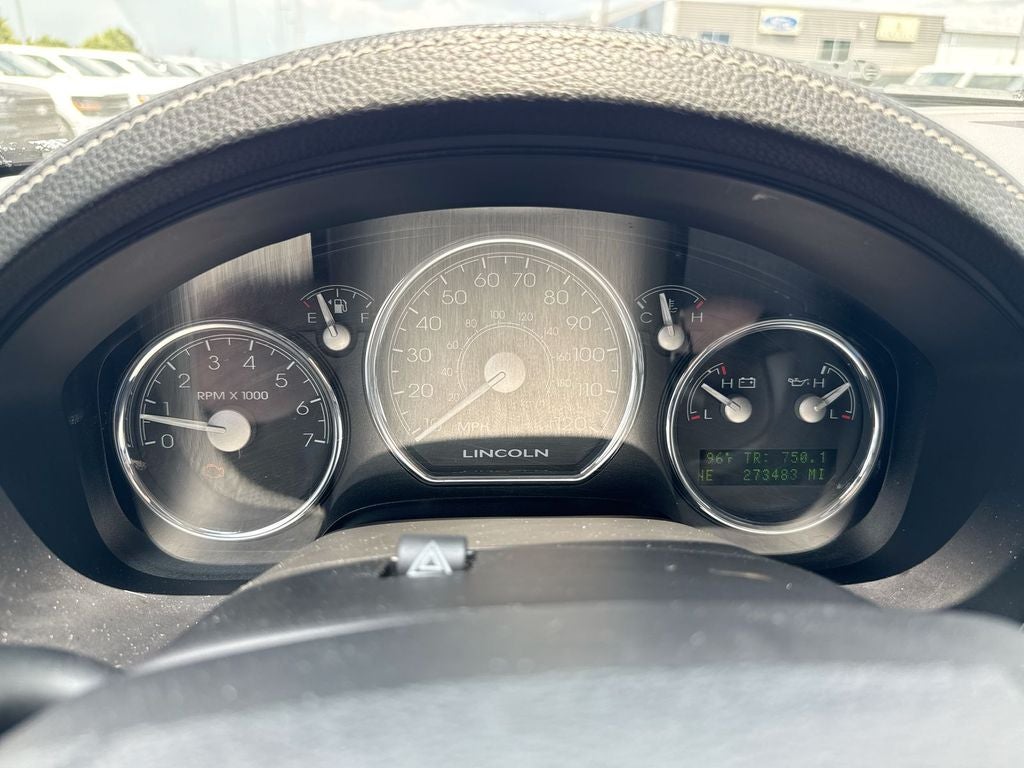 2006 Lincoln Mark LT Base