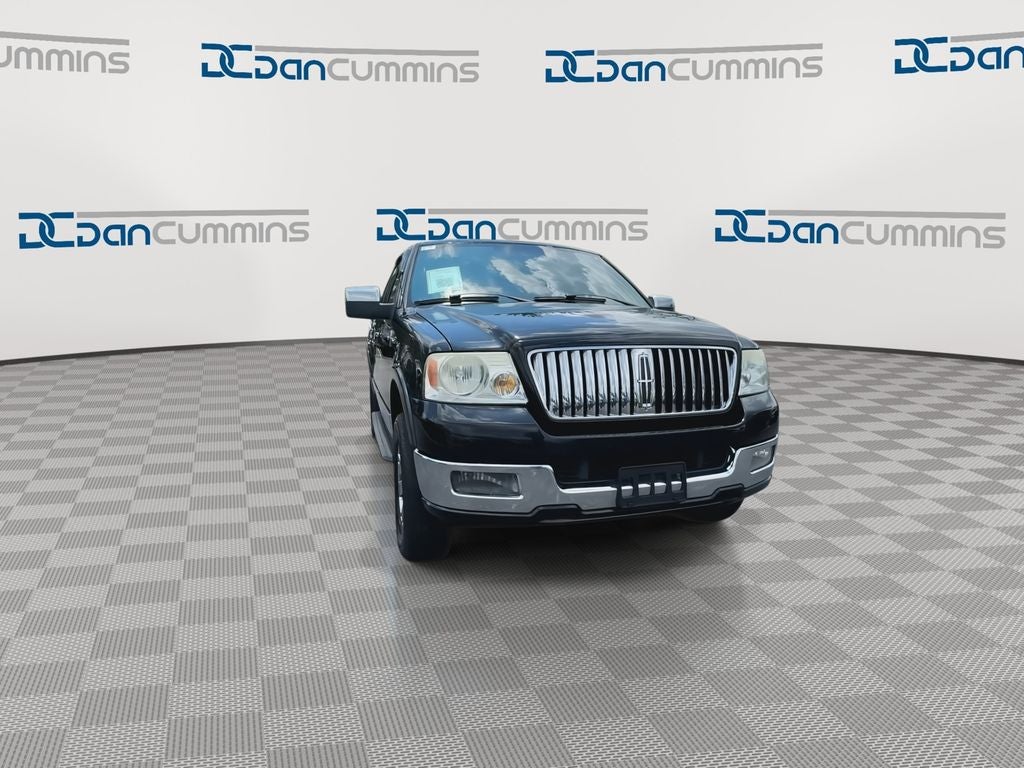 2006 Lincoln Mark LT Base