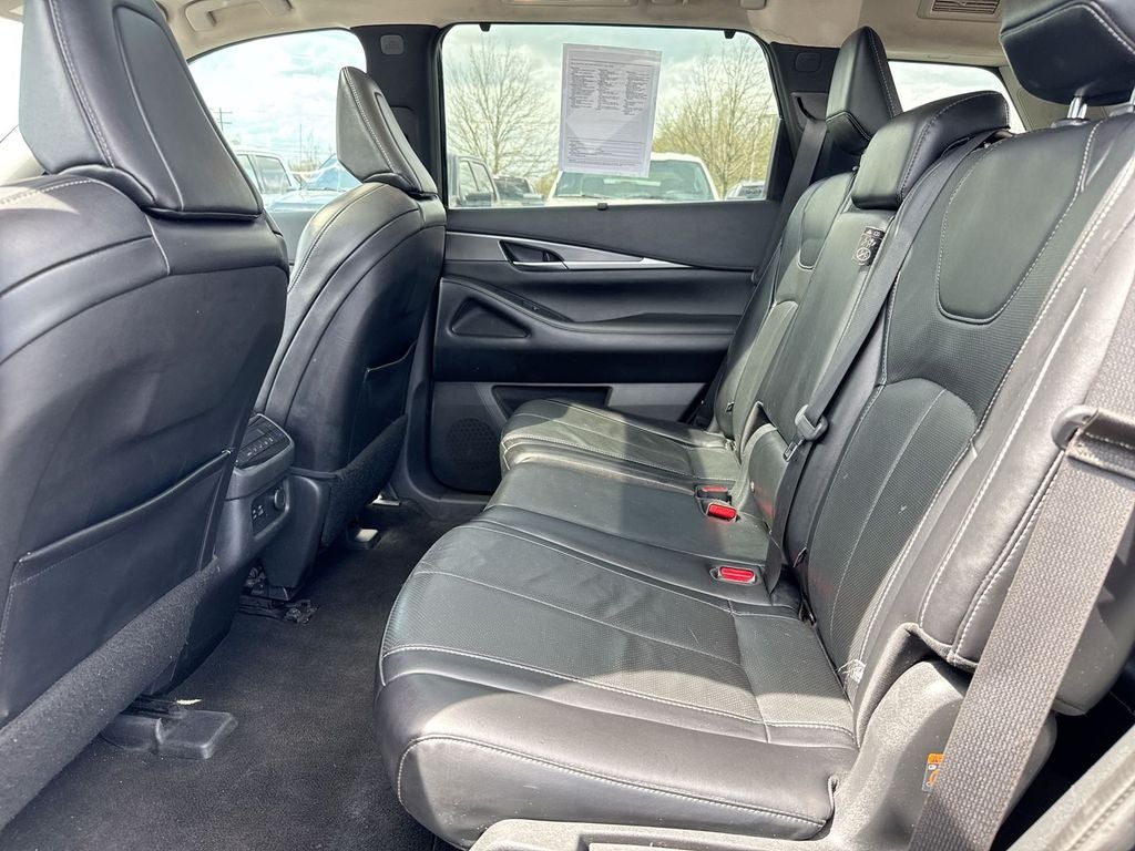 2023 INFINITI QX60 LUXE