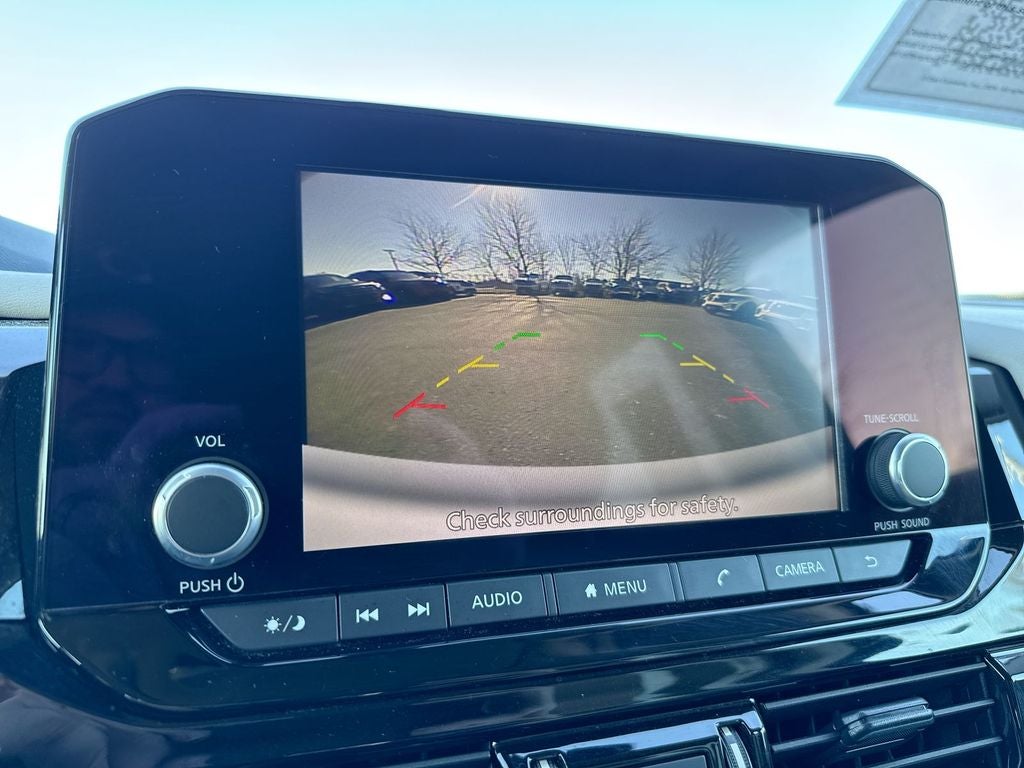 2024 Nissan Pathfinder SV