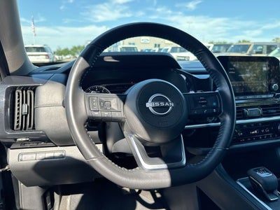 2024 Nissan Pathfinder SV