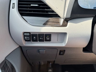 2017 Toyota Sienna XLE