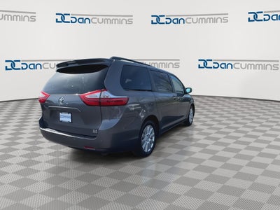 2017 Toyota Sienna XLE