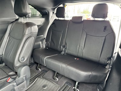 2025 Toyota Sienna Platinum
