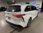 2025 Toyota Sienna Platinum