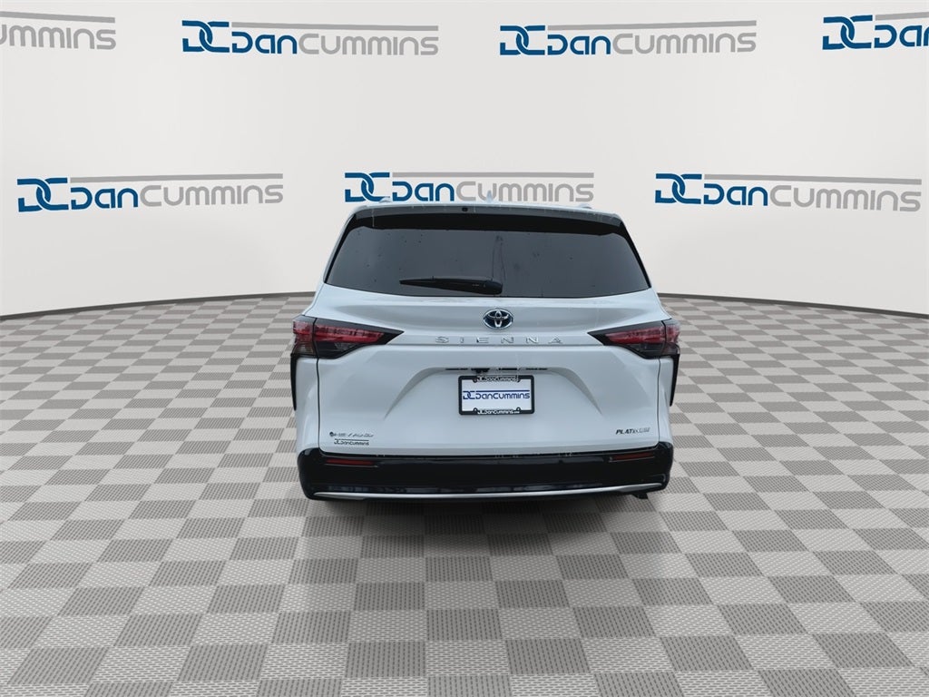 2025 Toyota Sienna Platinum