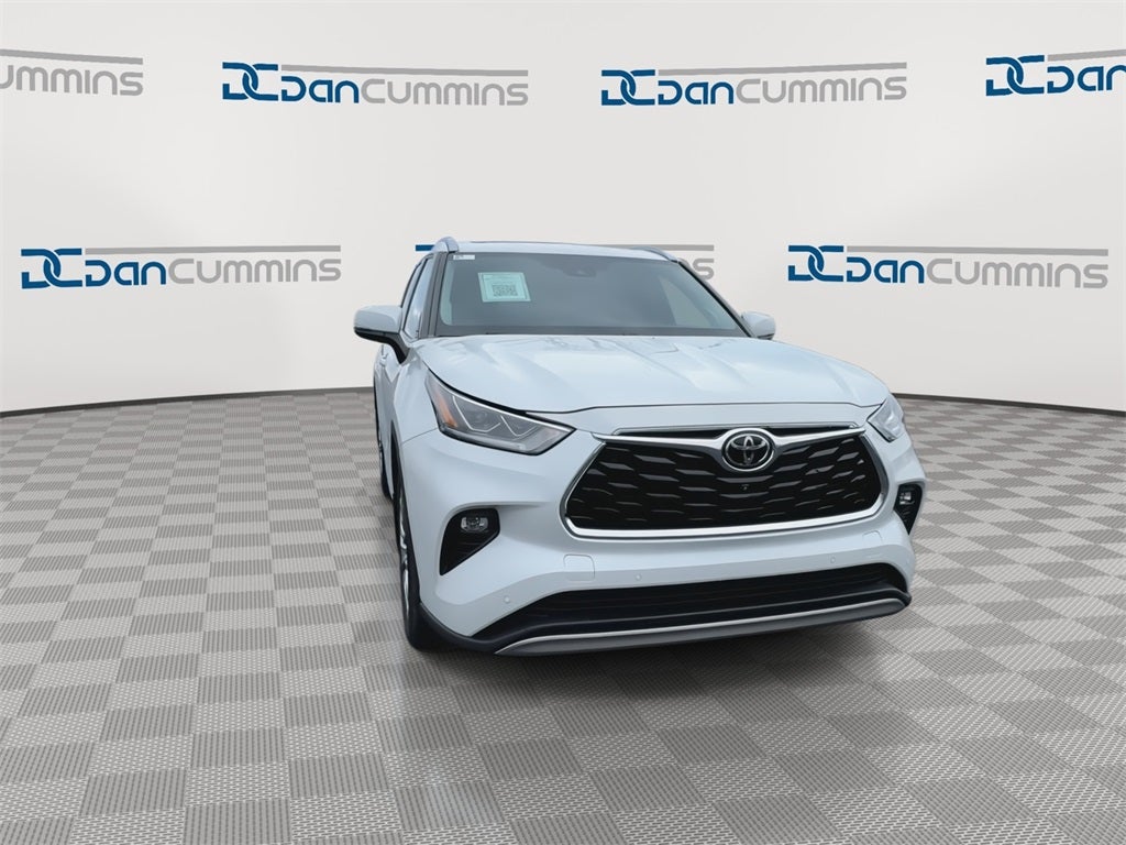 2023 Toyota Highlander Platinum
