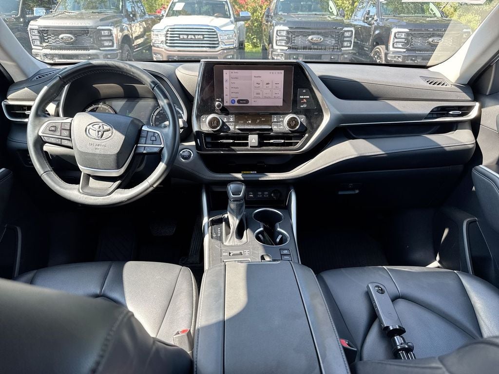 2023 Toyota Highlander XLE